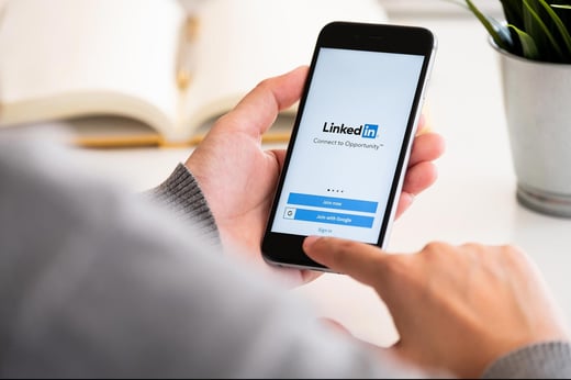 1690831249-3-donts-on-linkedin-s-1338088430